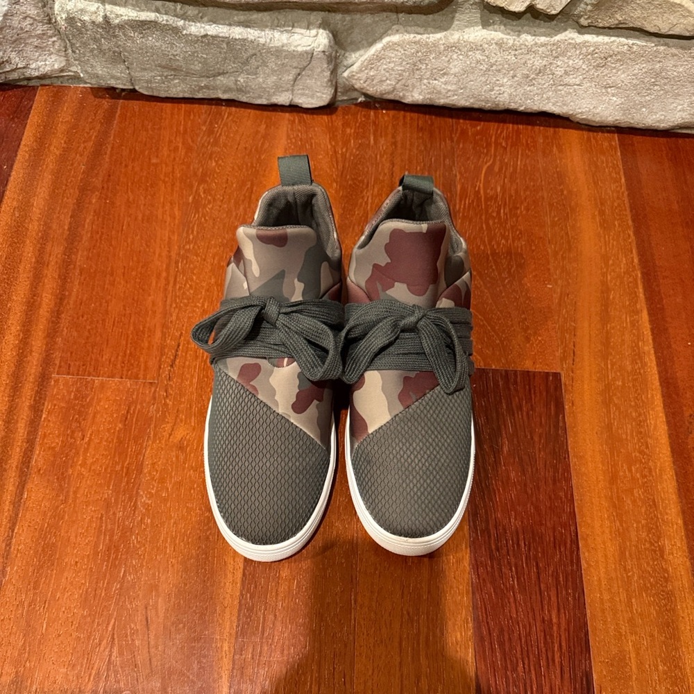 Steve Madden Sneakers